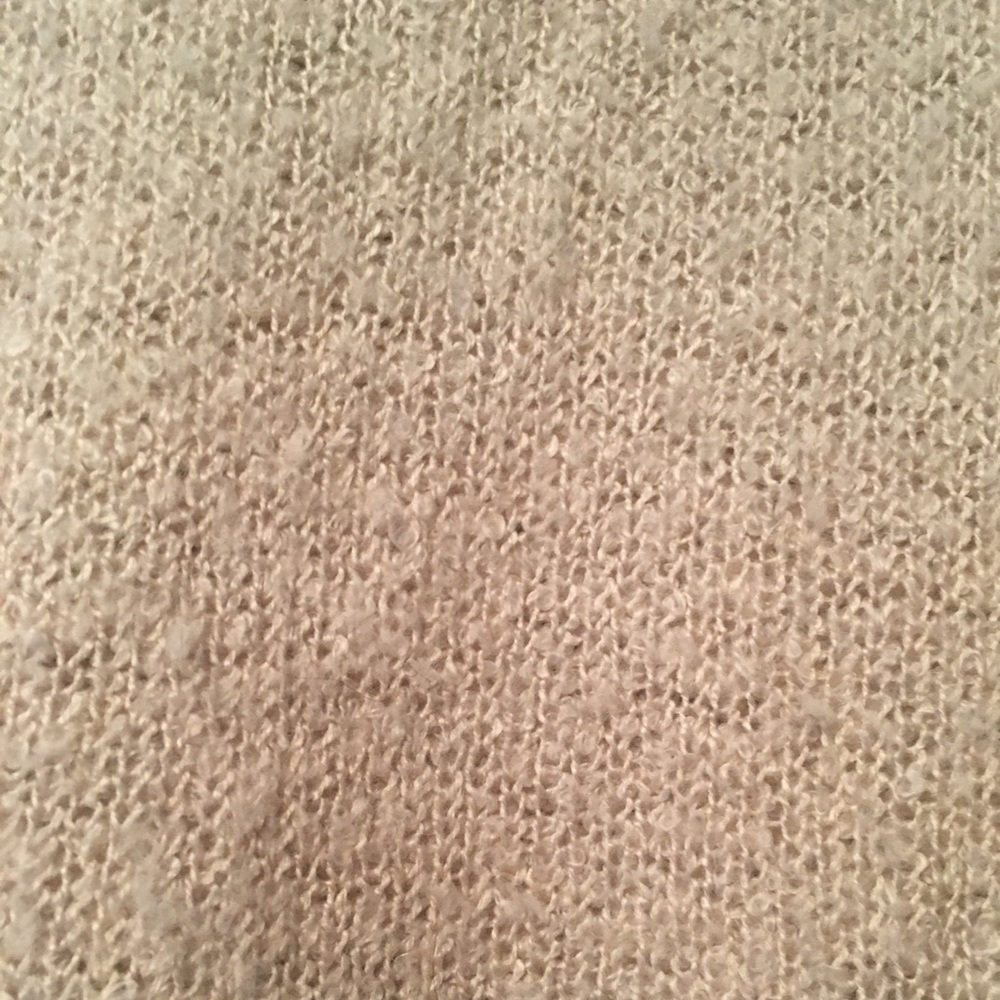 😁 High-Low Sweater 😁 - Picture 2 of 4